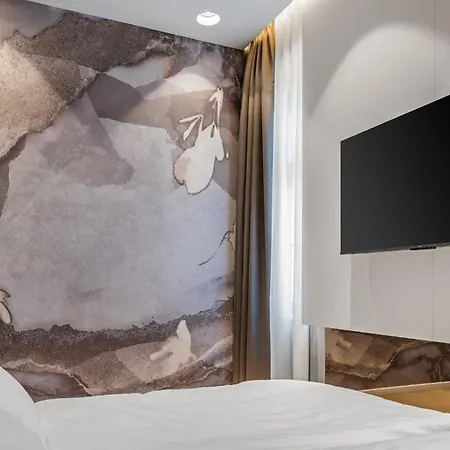 Monamel Luxury Σπλιτ