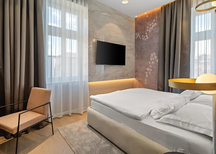 Monamel Luxury Bed & Breakfast 4*